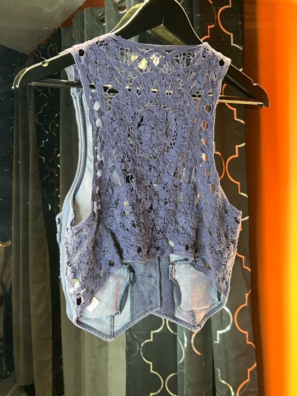 π Boho-Chic Heritage 1981 Lace-Back Denim Vest ποΈπΏ - Picture 4 of 5